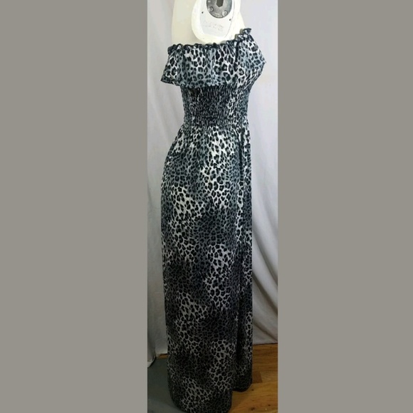 Kristin Nicole Maternity Maxi Dress Size Small - Picture 2 of 4